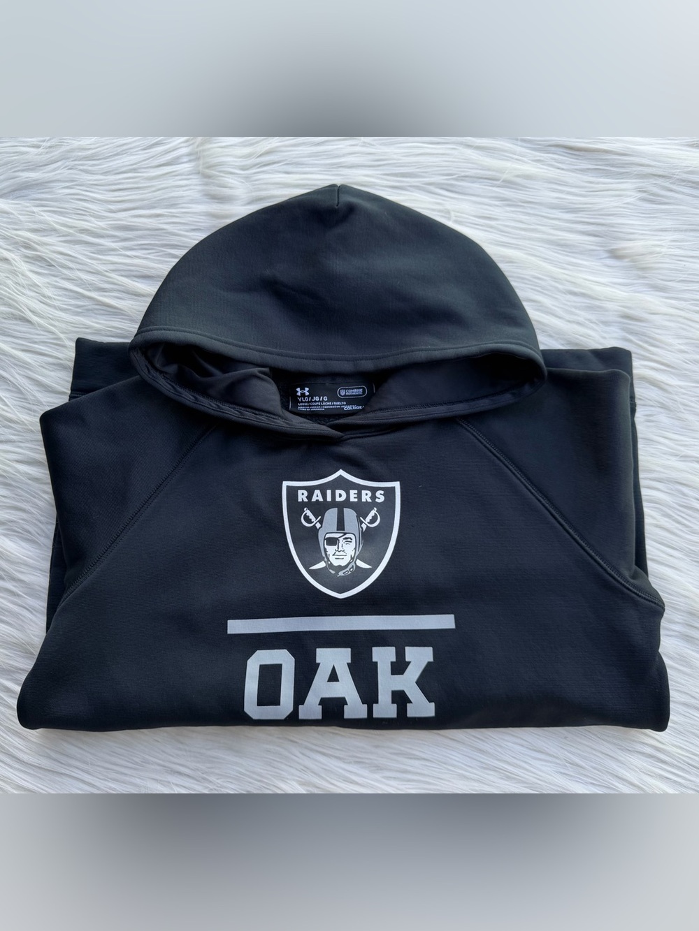 NFL Oakland Raiders Under Armour Pullover Hoodie Youth Size L